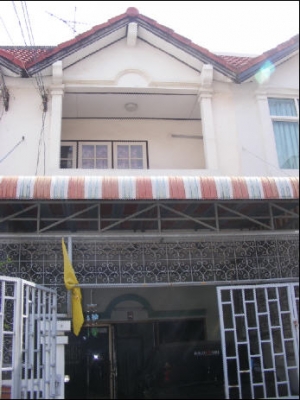 ขายทาวเฮาส์ 2 ชั้นหน้าม.บูรพา ชลบุรี ทำเลดี เจ้าของบ้านขายเอง