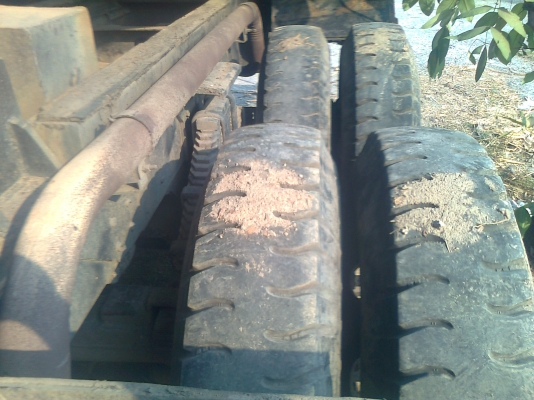 ISUZU หัวหน้า 10 ล้อ 2 เพลาดัมพ์