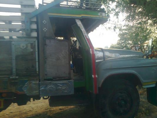 ISUZU หัวหน้า 10 ล้อ 2 เพลาดัมพ์