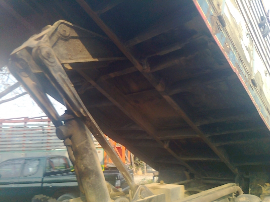 ISUZU หัวหน้า 10 ล้อ 2 เพลาดัมพ์