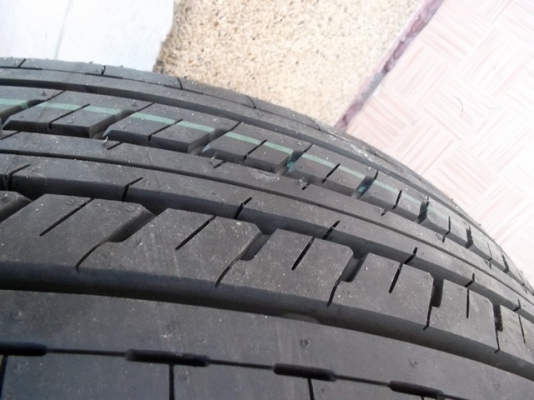 ขายล้อพร้อมยาง215/70 ขอบ 15 ป้ายแดงถูกๆครับ