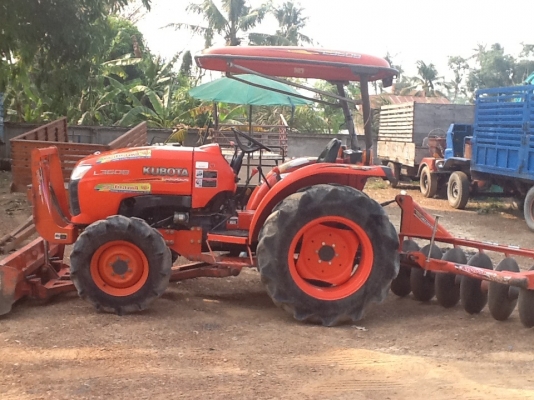คูโบต้า L3608 4 WD ใบมีดดันหน้าช้าง ผาน 6 ช้างรถไร่ไม่เคยลงนา งามๆ