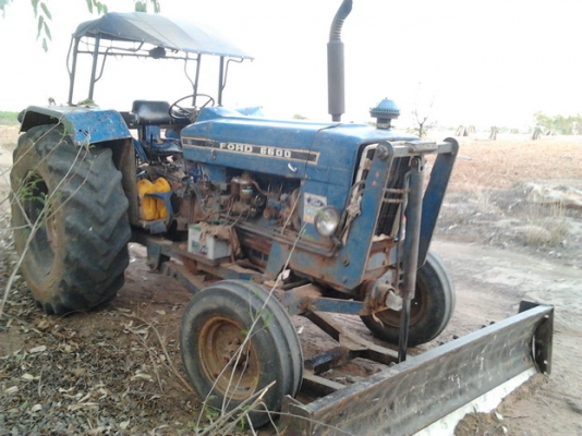ขาย รถไถFORD 6600 T5 ตัวเต็ม1เพลา สภาพดี แขนสวยไม่มีปะ ระบบไฮฯไม่เยิ้ม ทำงานดี มีโหลดนิดๆ พร้อมอุปกรณ์ 3 ชิ้น ใบดัน ผาน3 ผาน 5 เอกสารสัญญาซื้อขาย พร้อมใช้พร้อมลุยงาน ราคาต่อรองได้ครับ