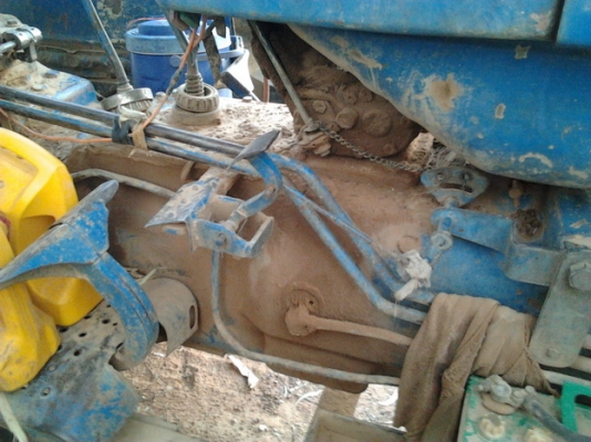 ขาย รถไถFORD 6600 T5 ตัวเต็ม1เพลา สภาพดี แขนสวยไม่มีปะ ระบบไฮฯไม่เยิ้ม ทำงานดี มีโหลดนิดๆ พร้อมอุปกรณ์ 3 ชิ้น ใบดัน ผาน3 ผาน 5 เอกสารสัญญาซื้อขาย พร้อมใช้พร้อมลุยงาน ราคาต่อรองได้ครับ