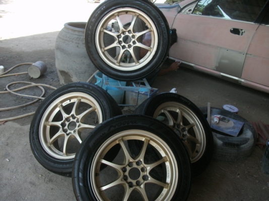 .ขายล้อ ce28 4 /100 กับ 4/114 ขอบ 16 กว้าง 7 ติดหัวรถ มาจากญี่ปุ่นคับ ขาย 9500 call 0875800722