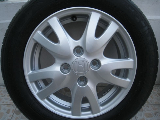 ขายล้อแม็กเดิม honda brio 14"x5" 4รู 100 et50 +ยางปี12 (081-3747940)