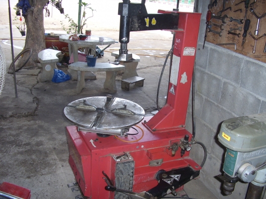 ขายเครื่องถอดยาง COSMO C21 ราคา 28,000.- ขายเครื่องถอดยาง COSMO C21 ราคา 28,000.-