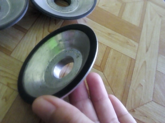 หินเจียร์เพชรชนิดถ้วยไว้เจียร์แต่งเลือยหรืองานอื่นๆที่แข็งมากได้