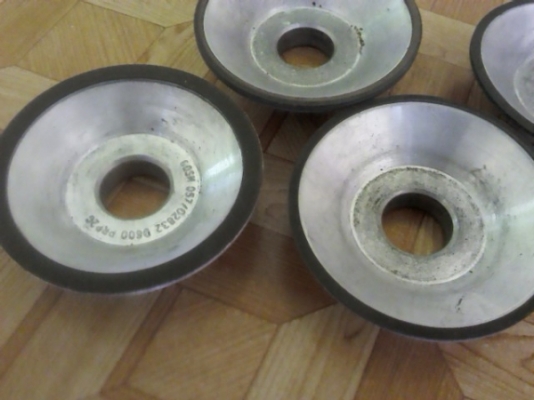 หินเจียร์เพชรชนิดถ้วยไว้เจียร์แต่งเลือยหรืองานอื่นๆที่แข็งมากได้