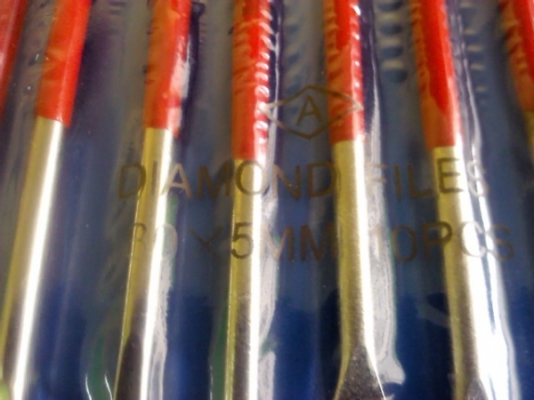 ตะไบเพชร ทั้งชุดมีทั้งตะไบแบน ,กลม ,สามเหลี่ยม,สี่เหลี่ยม ฯ