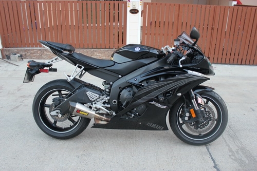 ขาย YAMAHA R6 ปี 2010-11 รถใหม่0โล พร้อมทะเบียนตอง