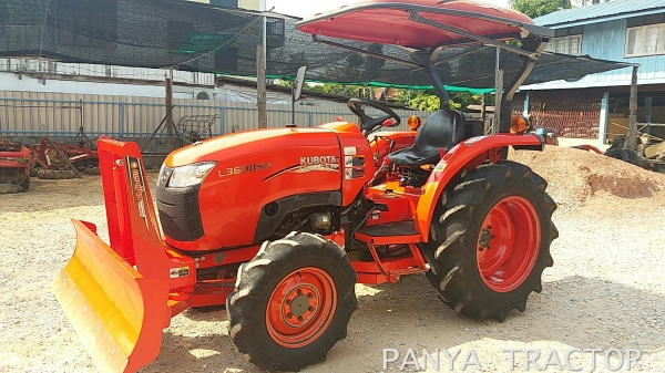 รถเข้าใหม่#ปัญญาแทรคเตอร์..จัดมาให้ครับ ด่วน!! 360,000 บาท. คูโบต้าL3608SP ใบมีดคานล่างFD163 โรตาลี่ตราช้างRX164E สีเดิมๆ สภาพพร้อมใช้ เล่มทะเบียนพร้อม จัดส่ง อ.เถิน จ.ลำปาง