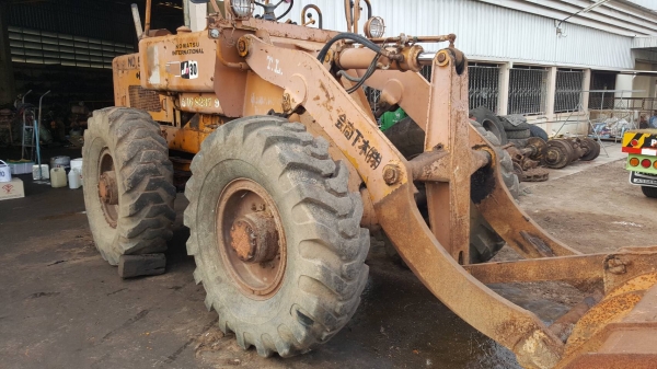 ขาย รถตัก KOMATSU JH30B Serial 10,000 กว่า เครื่องดี เกียร์ดี ยางสวยทุกเส้น