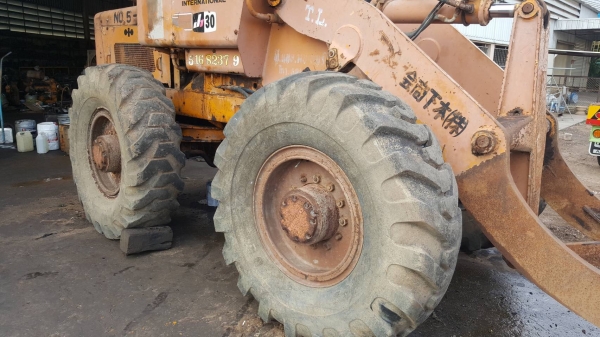 ขาย รถตัก KOMATSU JH30B Serial 10,000 กว่า เครื่องดี เกียร์ดี ยางสวยทุกเส้น