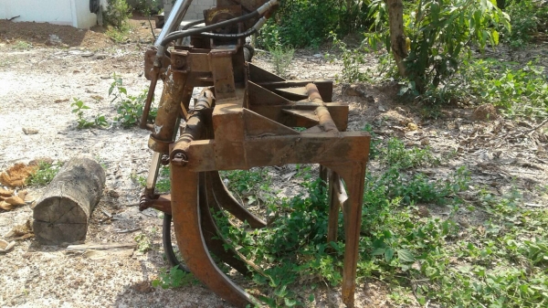 ขาย รถคีบประกอบ 6 ล้อ เครื่อง EH700 168 แรงม้า รถใช้งานได้ปกติครับ เครื่องดี ปั้มดี ราคาต่อรองได้