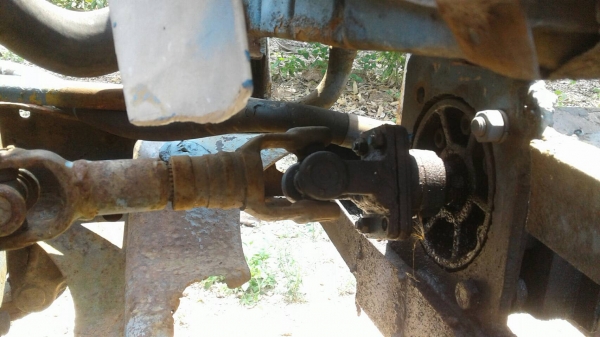 ขาย รถคีบประกอบ 6 ล้อ เครื่อง EH700 168 แรงม้า รถใช้งานได้ปกติครับ เครื่องดี ปั้มดี ราคาต่อรองได้