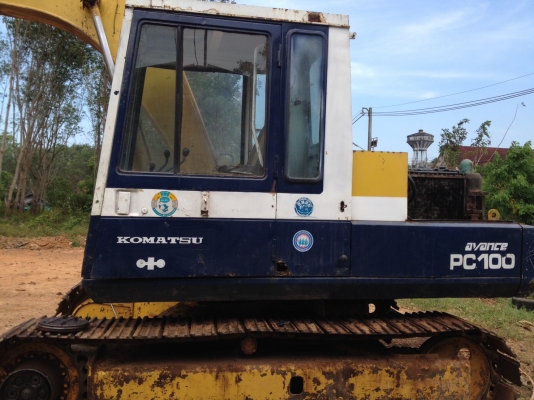 KOMATSU PC100-3 รถสวย เครื่องดี โซ่ได้ เฟรมไม่ผุ พร้อมใช้งานได้เลย ราคาต่อรองได้ สนใจติดต่อ087297673