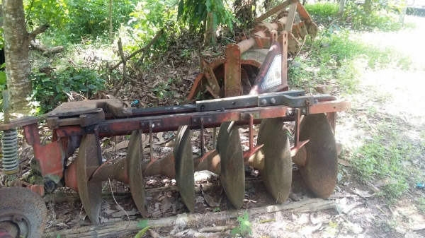 KUBOTA L3408 อุปกรณ์3ชิ้น เล่มทะเบียนพร้อม อุปกรณ์3ชิ้น รถสวยๆพร้อมใช้งาน ราคาต่อรองได้ สนใจติดต่อ 0872976734