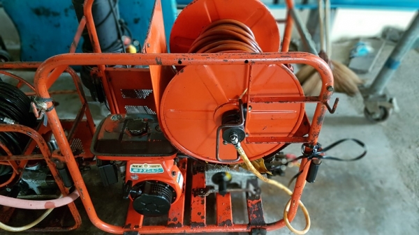 ชุดปั้มอัดฉีดเครื่องยนต์เบนชิล kubota 6แรงม้า รุ่นใหม่ พร้อมปั้มฉีดยา yoshi ขนาด1นิ้ว สภาพสวย  สายยาว 120เมตร นำเข้าจากญี่ปุ่น ไม่เคยใช้ในไทย