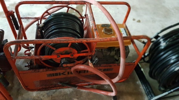 ชุดปั้มอัดฉีดเครื่องยนต์เบนชิล robin ey20 5แรงม้า รุ่นใหม่ พร้อมปั้มฉีดยา yoshi ขนาด6หุน  สภาพสวย  สายยาว 100เมตร นำเข้าจากญี่ปุ่น ไม่เคยใช้ในไทย