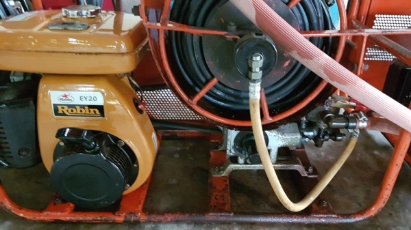 ชุดปั้มอัดฉีดเครื่องยนต์เบนชิล robin ey20 5แรงม้า รุ่นใหม่ พร้อมปั้มฉีดยา yoshi ขนาด6หุน  สภาพสวย  สายยาว 100เมตร นำเข้าจากญี่ปุ่น ไม่เคยใช้ในไทย