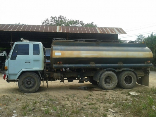 Isuzu  รถสิบล้อสองเพลา  แทงค์15,000 ลิตร