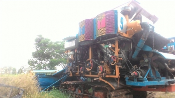 รถเกียว มี  2 คัน ต้องการขาย   พรกินรี อุ้ม เครือง  ฮิโน่ 195 เทอโบ  ปั้ม 22/10 เพลาใหญ่  รา คา 480000  ต่อลอง คับ     อีกคัน หนื่งคับ  เครือง ฮิโน่ 195 เทอร์  22/10  ราคา 280000 ต่อลองคับ   มาดูรถได้ที อ . ราษีไศล จ.ศรีสะเกษ    ติดต่อทีเบอร์ 098 668-3479