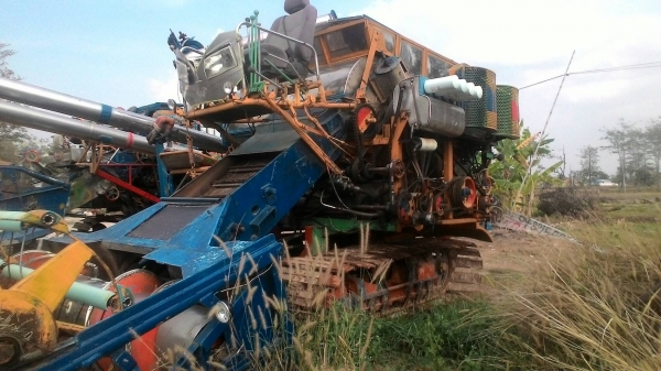 รถเกียว มี  2 คัน ต้องการขาย   พรกินรี อุ้ม เครือง  ฮิโน่ 195 เทอโบ  ปั้ม 22/10 เพลาใหญ่  รา คา 480000  ต่อลอง คับ     อีกคัน หนื่งคับ  เครือง ฮิโน่ 195 เทอร์  22/10  ราคา 280000 ต่อลองคับ   มาดูรถได้ที อ . ราษีไศล จ.ศรีสะเกษ    ติดต่อทีเบอร์ 098 668-3479