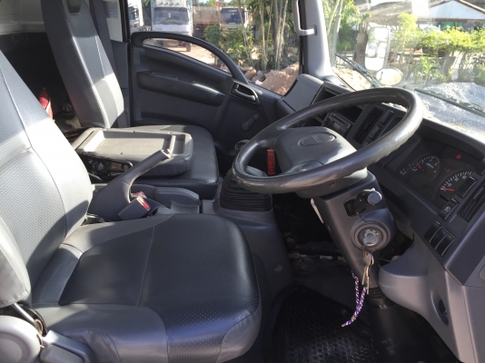 ขายรถบรรทุกดั้ม ISUZU 150 แรงม้า ปี 56 ขายรถบรรทุกดั้ม ISUZU 150 แรงม้า ปี 56