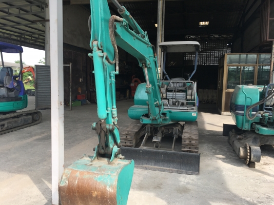 ขาย รถขุดเล็ก Komatsu PC30-7 สภาพสวย สนใจติดต่อ 0874880101 Line ID: Kongniwatsiri