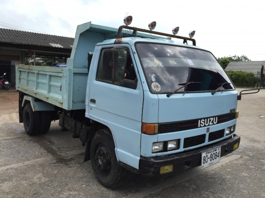 ขายรถบรรทุก ISUZU 115 แรงม้าเปลี่ยนเครื่อง 120 แรงม้า ลงเล่มแล้วคับ ขายรถบรรทุก ISUZU 115 แรงม้าเปลี่ยนเครื่อง 120 แรงม้า ลงเล่มแล้วคับ