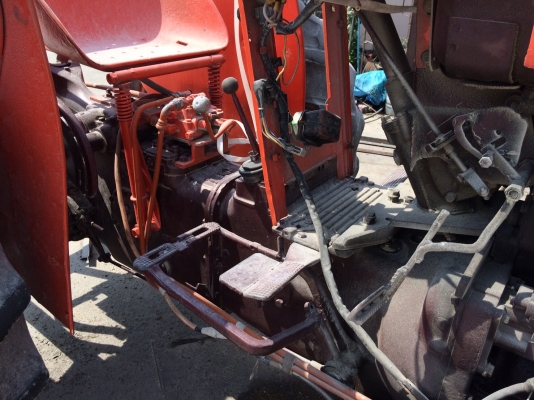 ขายรถไถ แมสซี่ 165 พร้อมใบดันหน้า