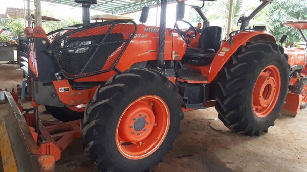 ขาย แทรกเตอร์ KUBOTA M9540 ถูกๆ สวยๆ