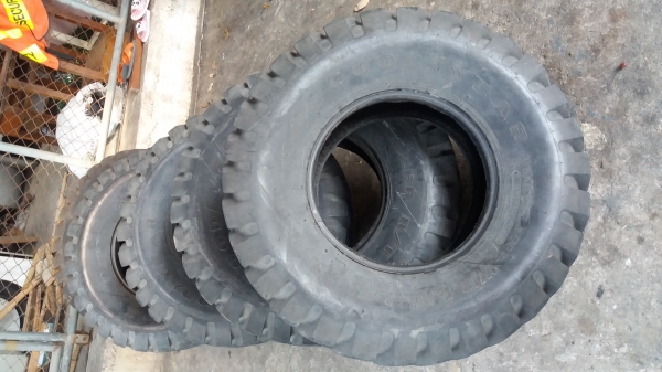 ยาง36ขอบ16ราคาคุยกันได้นะครับ ยาง36ขอบ16ราคาคุยกันได้นะครับ