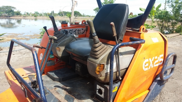 ฮิตาชิEX25 สภาพสวยครบๆมีลายหัวเจาะ