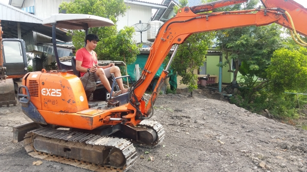 ฮิตาชิEX25 สภาพสวยครบๆมีลายหัวเจาะ