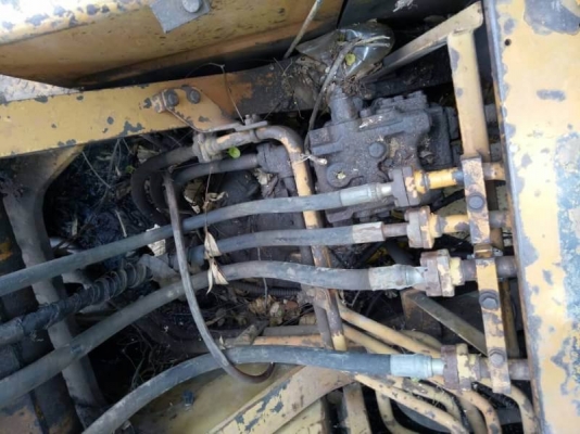 KOMATSU  285,000 บาท PC 200 LC-2. ทำงาน ดี เครื่องดี ปั้มดี  สภาพพร้อมใช้. เอกสารสัญญาซื้อขาย.   รถยุ กาฬสินธุ์ โทร&amp;ไอดีไลน์ 0610710295