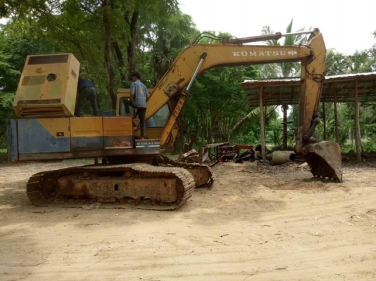 KOMATSU  285,000 บาท PC 200 LC-2. ทำงาน ดี เครื่องดี ปั้มดี  สภาพพร้อมใช้. เอกสารสัญญาซื้อขาย.   รถยุ กาฬสินธุ์ โทร&amp;ไอดีไลน์ 0610710295