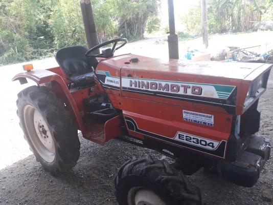 ขายรถไถขนาด23แรง 2เพลา สภาพดีไม่เคยลงน้ำใช้แต่บนลานมัน 62000ต่อรอง