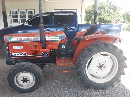 ขายรถไถขนาด23แรง 2เพลา สภาพดีไม่เคยลงน้ำใช้แต่บนลานมัน 62000ต่อรอง