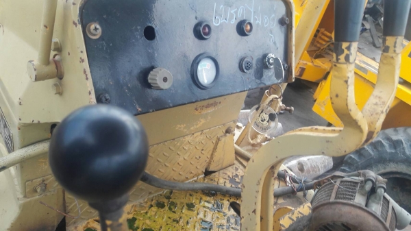 ขายรถดันดิน MITSUBISHI bd2f ใบมีด 4 ทิศทาง เก่านอก สภาพสวย ยาว2เมตร 10เซนติเมตร ขายราคา260,000 บาท ขายรถดันดิน MITSUBISHI bd2f ใบมีด 4 ทิศทาง เก่านอก สภาพสวย ยาว2เมตร 10เซนติเมตร ขายราคา260,000 บาท