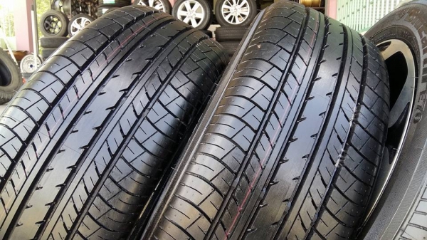 ขายล้อแม็กป้ายแดง hrv 17&quot; ยางปี17  สนใจติดต่อร้าน ก.เจริญการยางครับ 081-3747940
