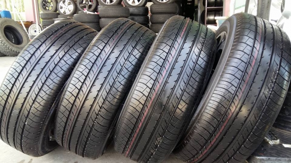 ขายล้อแม็กป้ายแดง hrv 17&quot; ยางปี17  สนใจติดต่อร้าน ก.เจริญการยางครับ 081-3747940