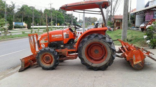 ขายรถไถนาคูโบต้าL3608 พร้อมใบมีด ผาน จอบหมุน