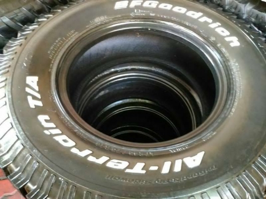 ขายยาง  BF ALL 265 x 75 x 16  ปลายปี 13  9,900