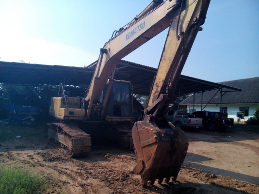 ขาย 650,000 KOMATSU pc 200-6 เครื่อง KOMATSU  ไฟฟ้าครบ เครื่องดี ปั้มแรง เอวขยับนิดๆ ช่วงล่างดี อินวอยทร์ รถอยู่ นครปฐม 090-772-3710 090-772-3708