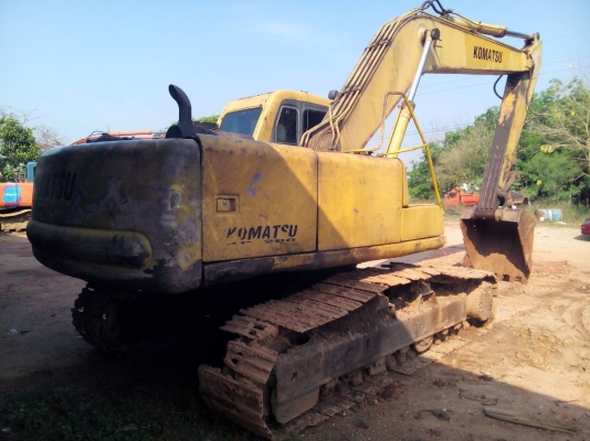 ขาย 650,000 KOMATSU pc 200-6 เครื่อง KOMATSU  ไฟฟ้าครบ เครื่องดี ปั้มแรง เอวขยับนิดๆ ช่วงล่างดี อินวอยทร์ รถอยู่ นครปฐม 090-772-3710 090-772-3708