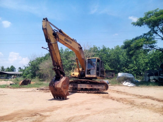 ขาย 650,000 KOMATSU pc 200-6 เครื่อง KOMATSU  ไฟฟ้าครบ เครื่องดี ปั้มแรง เอวขยับนิดๆ ช่วงล่างดี อินวอยทร์ รถอยู่ นครปฐม 090-772-3710 090-772-3708