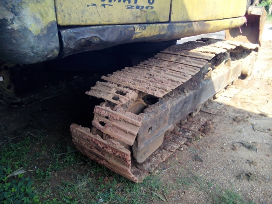 ขาย 650,000 KOMATSU pc 200-6 เครื่อง KOMATSU  ไฟฟ้าครบ เครื่องดี ปั้มแรง เอวขยับนิดๆ ช่วงล่างดี อินวอยทร์ รถอยู่ นครปฐม 090-772-3710 090-772-3708
