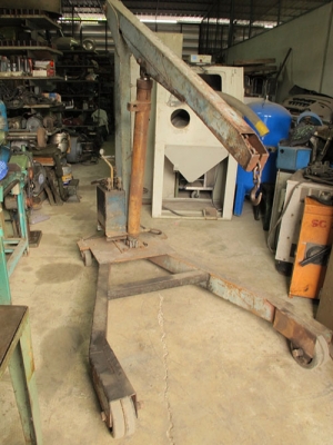 ขายเครนยีราฟตัวใหญ่ยกได้3ตัน